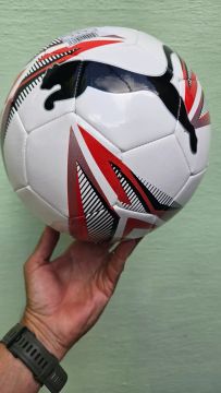 Bola de Futebol Puma Cat Nova