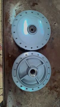 CUBOS RODA TITAN150 FREIO TAMBOR ( PAR)