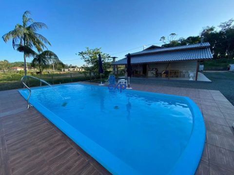 Chácara com 3 quartos luxuosa em Barra Velha - SC