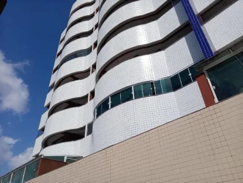 Apartamento Nascente no Montese