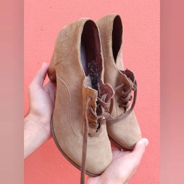 Sapatos de Salto Bege