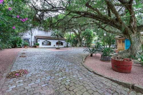 Venda de Terreno em Porto Alegre-RS, bairro Pedra Redonda com 3600m² Área Const. e 3600m² 