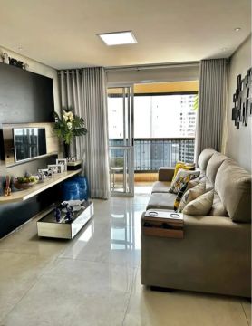 Apartamento reformado próximo ao Parque Flamboyant Apartamento com 3 Quarto(s) e 2 banheir