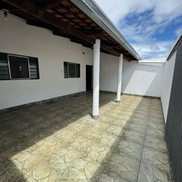 CASA TÉRREA NO SETOR SANTA GENOVEVA