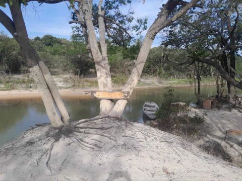 Terreno com banho comunitário 