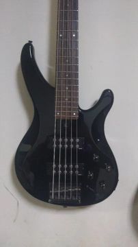 Contra baixo Yamaha trbx 305