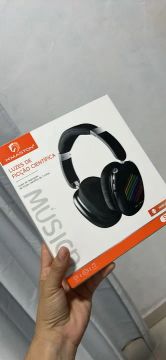 Headphone HMASTON com Luzes de Ficção Científica