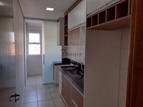 Apartamento de 2 quartos com suíte e 2 vagas no Condomínio Residencial Vivare Club em Paul