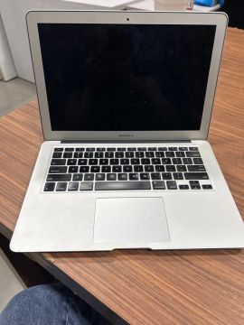 Vendo MacBook para retirada de peças