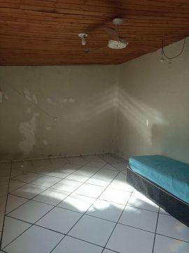 Quarto p locação mobiliado sem mobília 700 reais para pessoas sozinha 