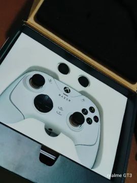 Controle Razer Wolverine V2 Chroma