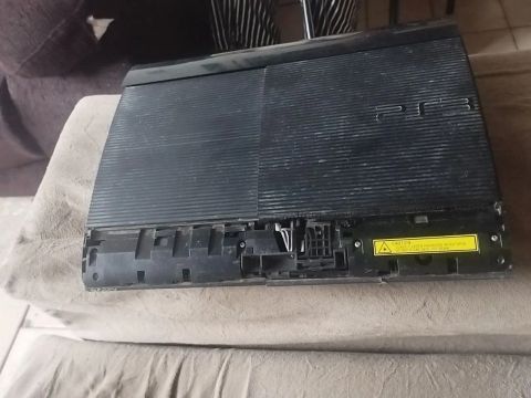 Ps3 para retirada de peças ou pra conserto 