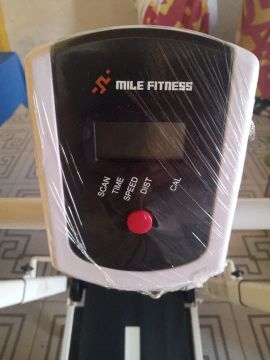 Esteira ergométrica Mile Fitness