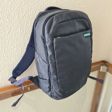 Mochila Notebook (Spigen)