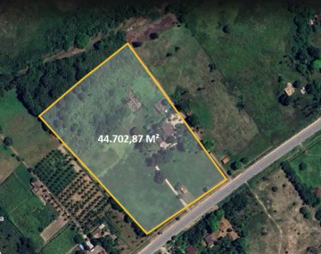 Terreno Rural em Itaguaí com 44.702,87 M²