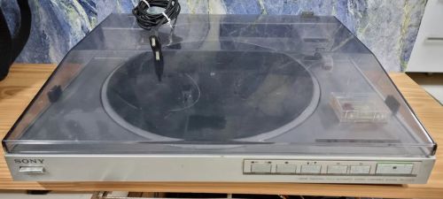 LP player Sony Stereo Turntable System