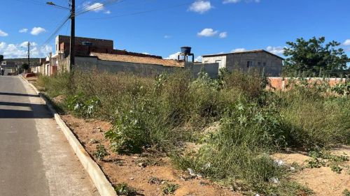 TERRENO EM EXELENTE LOCALIZAÇÃO NO MIRO CAIRO DOCUMENTADO