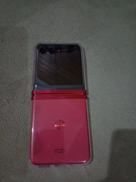 Vendo moto razr 40 ultra 3 meses de uso