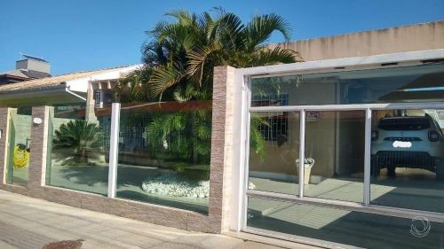 Casa para Venda em Florianópolis, Itacorubi, 2 dormitórios, 1 suíte, 3 banheiros, 3 vagas