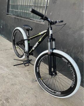 Vende-se hupi whistler 2025 NOVA