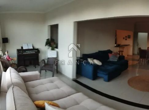 Locação - Casa/Sobrado - Bosque dos Ipês - Zona Sul