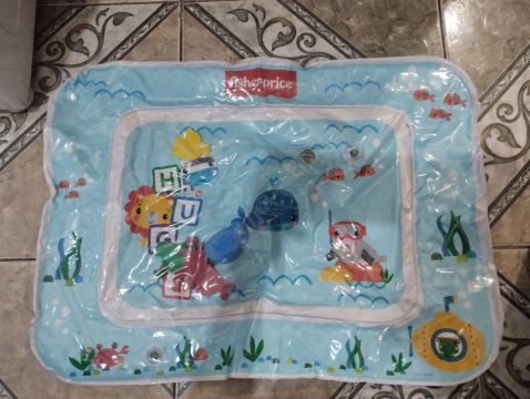 Tapete infantil com água/ar
