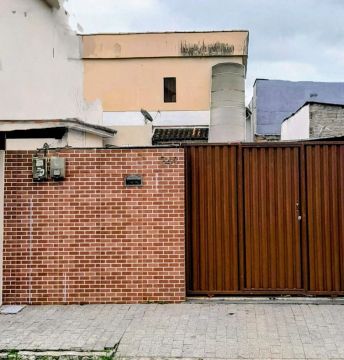 Vendo duas casas no mesmo terreno 