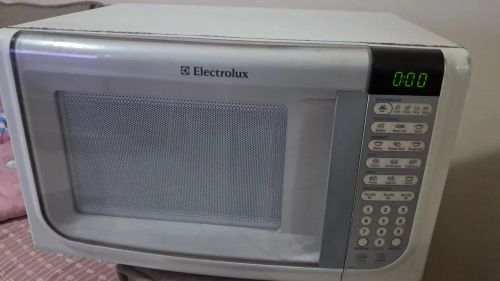 Microondas Eletrolux 31 litros 
