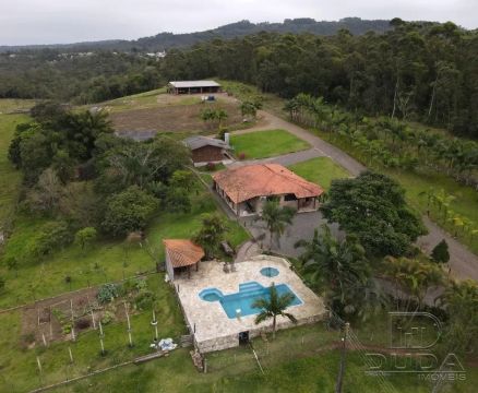 SITIO À VENDA