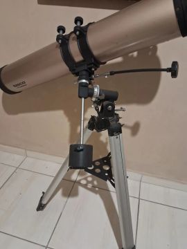 Telescópio Tasco para Observação Astronômica