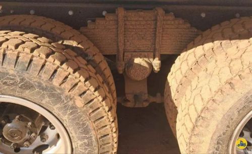 VOLKSWAGEN 26220 6x4  ANO 2010 NA CAÇAMBA FACHINNI
