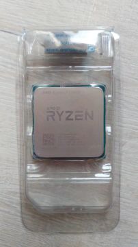 AMD Ryzen 3 3200g com pasta térmica lacrada.