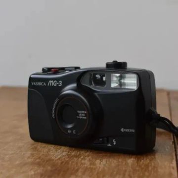 Yashica MG 3 TESTADA E FUNCIONANDO