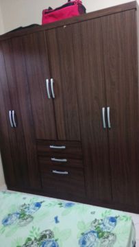 Guarda-Roupas de Casal Amadeirado 600 reais