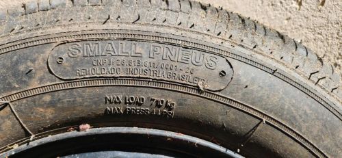 Pneu aro 16 215/65 Remoldado