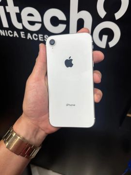 iPhone XR branco 128GB - Seminovo