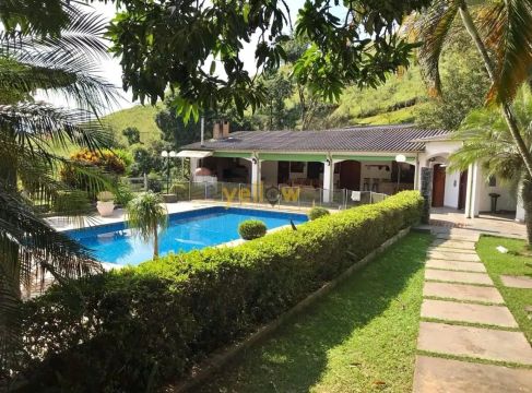 Chácara à Venda em Igaratá: 4 Dormitórios por R$1.200.000