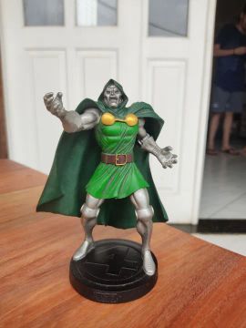Miniatura do Doutor Destino - Marvel em Resina