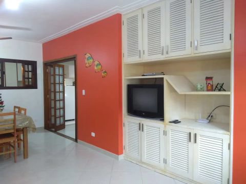 Sobrado para aluguel possui 111 metros quadrados com 2 quartos em Maitinga - Bertioga - SP