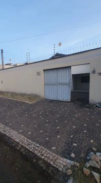 Vendo casa de 4/4 com churrasqueira na REGIÃO NORTE em Palmas - TO
