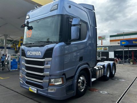 Caminhão Scania 