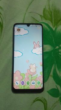 Smartphone Android com tela de 6 polegadas