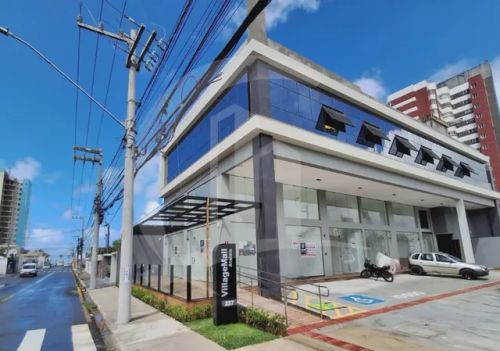 Loja Comercial no Bairro Atalaia, com Pé direito duplo- Passível de expansão.