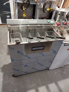 R1 Fritador industrial 10000w de potência 30lts somente óleo Metalcubas
