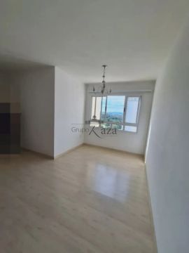 Apartamento - Jardim das Colinas - 3 Dormitórios - 82m².