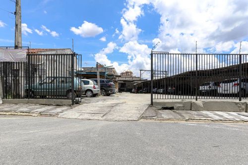 Terreno com estacionamento Centro de Mogi das Cruzes - ALUGA OU VENDA