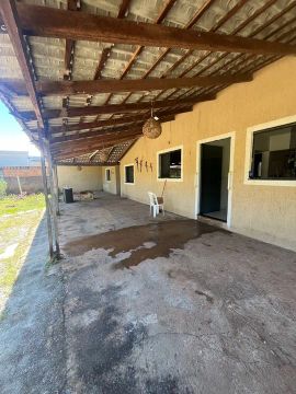 Casa no condomínio das palmeiras - Ponte alta norte , com barraco e piscina 
