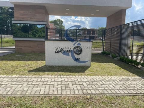 TERRENO CONDOMÍNIO LA MORADA UMBARÁ - COM PROJETO