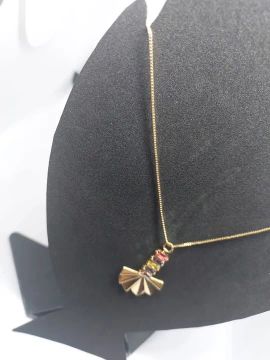 Colar banhado a ouro Pingente de leque Dourado com Pedras Coloridas