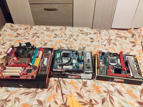 2 kits e uma placa mãe de barbada!!!